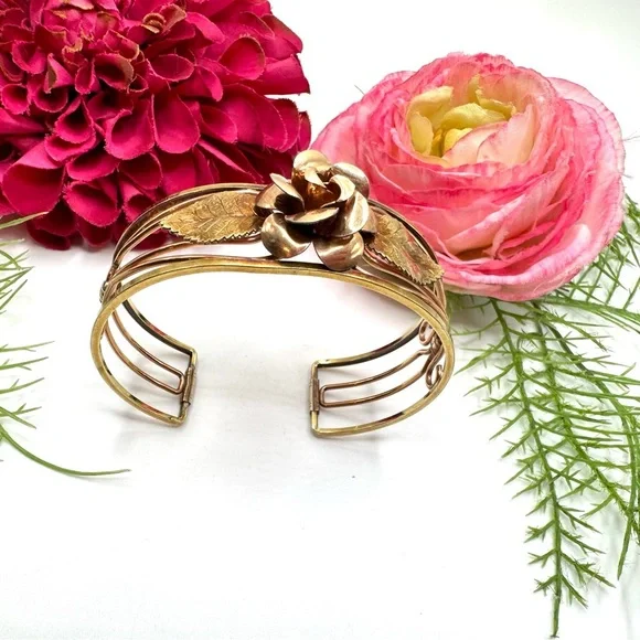 VINTAGE⚜️14K KREMENTZ OVERLAY Ornate Cuff Floral Bracelet - Picture 8 of 11